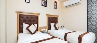 Hotel Amar International