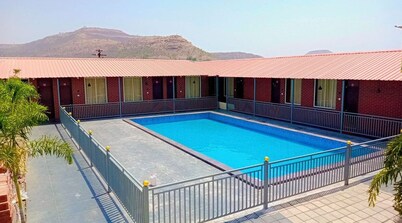 Hotel Amit Palace