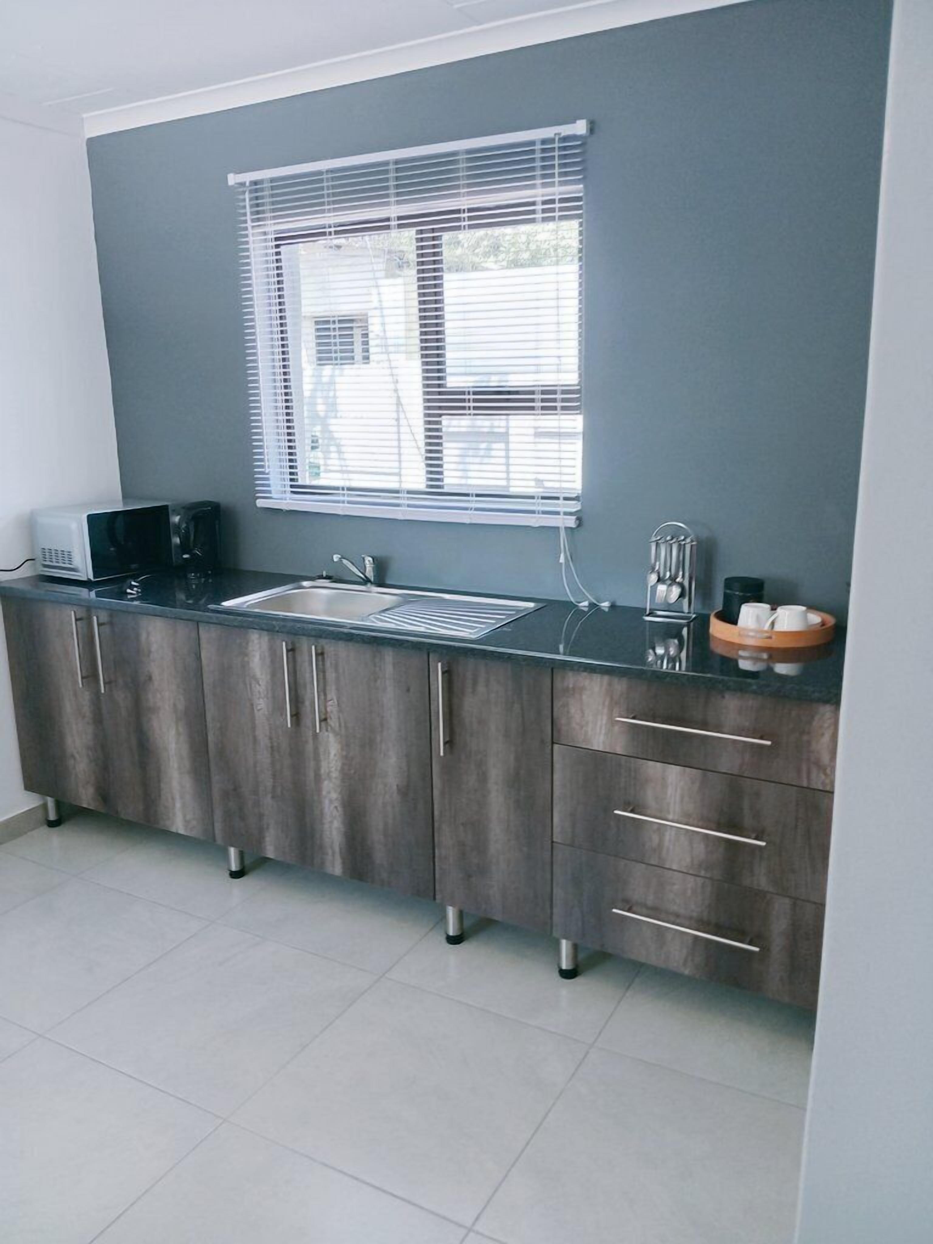 Comfort-huone | Yksityinen keittiö | Jääkaappi, mikroaaltouuni