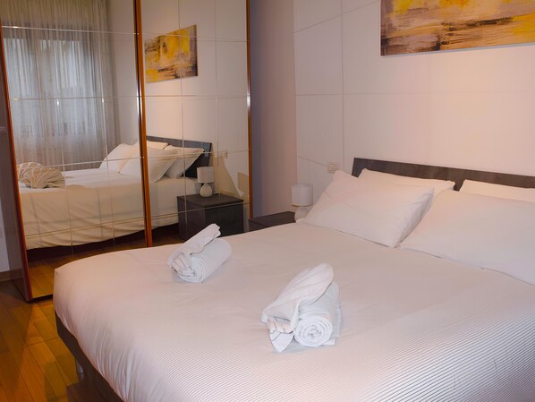 2 Schlafzimmer, Bügeleisen/Bügelbrett, kostenloses WLAN