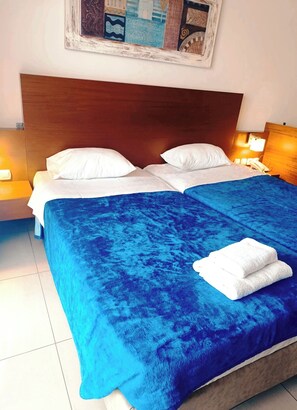 Bureau, accès au Wi-Fi (inclus)