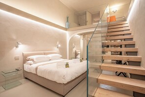 4 Schlafzimmer, Zimmersafe, Schreibtisch, Bügeleisen/Bügelbrett