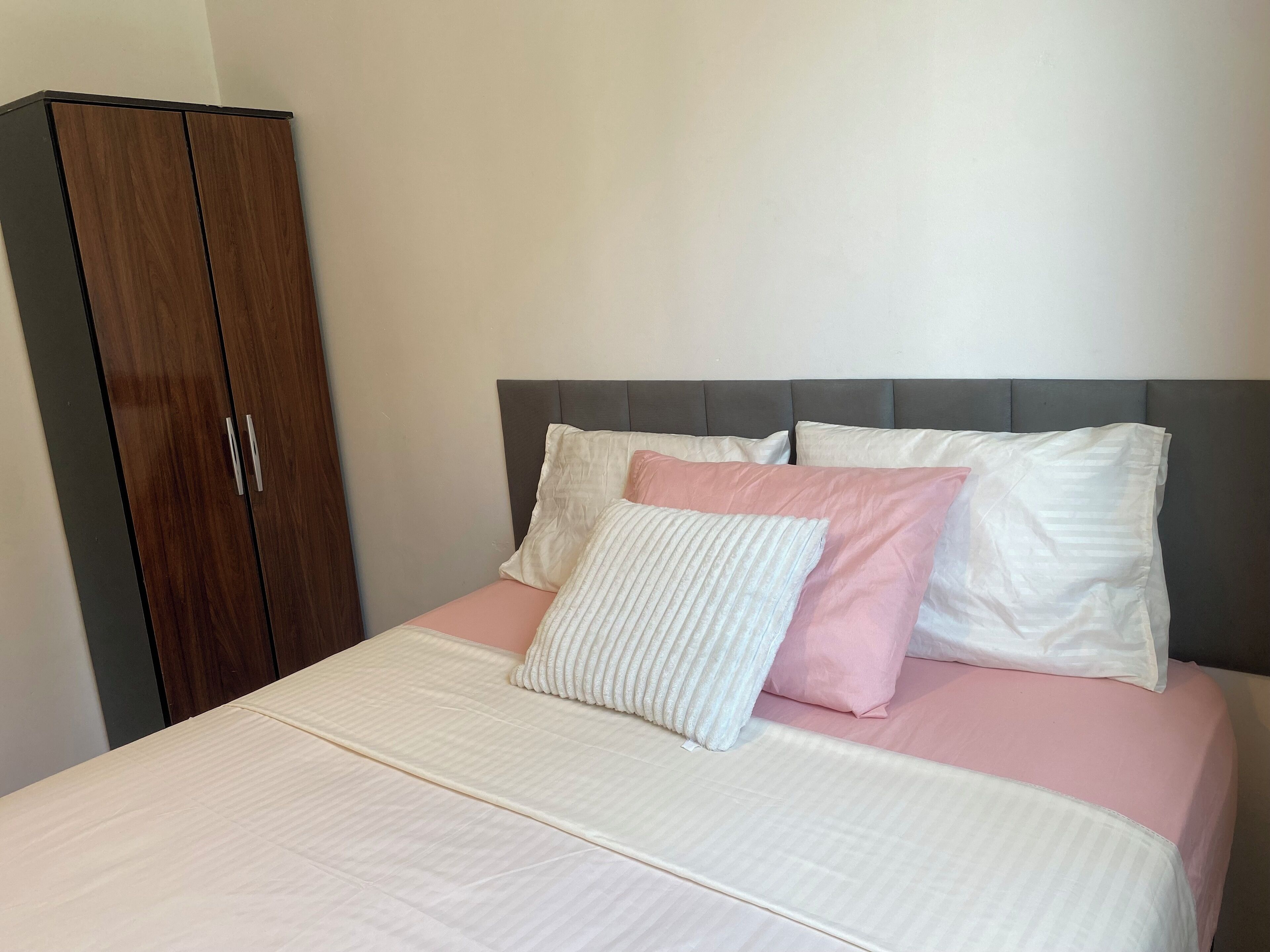 2 habitaciones, wifi y ropa de cama 
