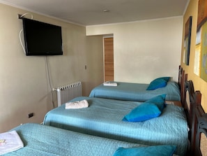 Quarto triplo superior | Camas extras/dobráveis, Wi-Fi de cortesia, roupa de cama