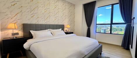 2 chambres, fer et planche à repasser, Wi-Fi, draps fournis