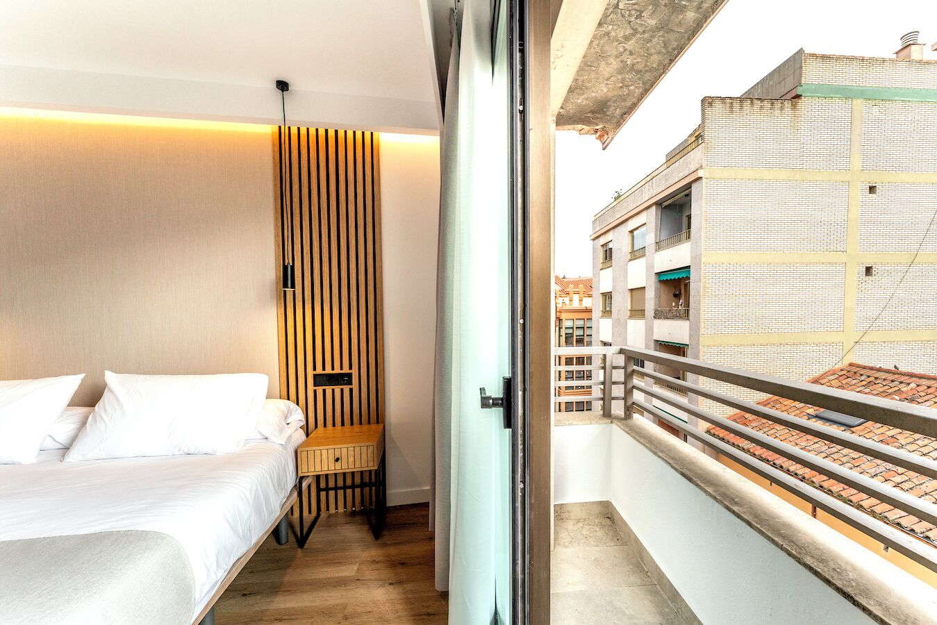 Deluxe Room, 1 Katil Raja (King), City View | Meja, ruang kerja komputer riba, kalis bunyi, Wi-fi percuma 
