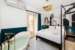 1 bedroom, iron/ironing board, bed sheets - The Neat Nostalgic 1bdr Studio @ Cairo's Downtown (Cairo)