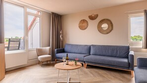 Căn hộ (Luxe 10) | Phòng khách