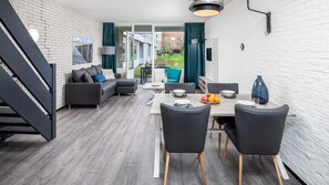 Apartment (Comfort 4B) | Dining