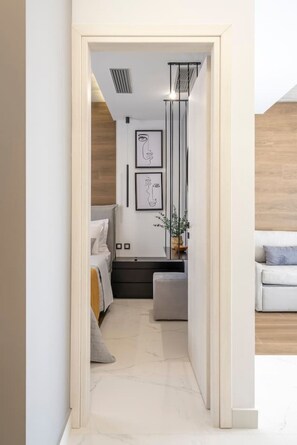 1 bedroom, desk, iron/ironing board, WiFi