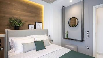 1 bedroom, desk, iron/ironing board, WiFi