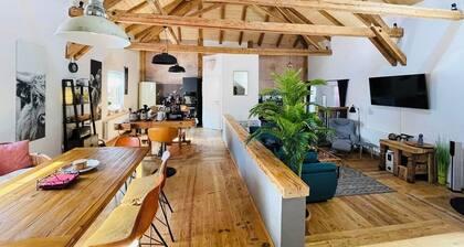 Wohn-Loft mit Terrasse zwischen Bodensee und den Alpen. Haustierfreundlich!