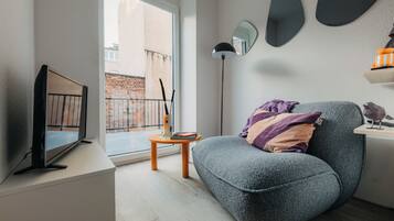 1 habitación, decoración personalizada y muebles diferentes