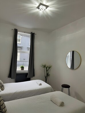 Casa | 3 habitaciones, tabla de planchar con plancha y wifi gratis 