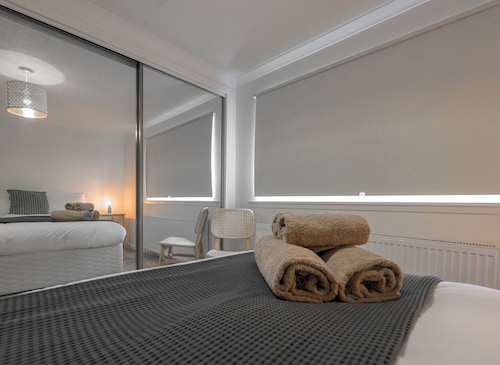 Heathercroft Apartment - Modern Comfort in Fort William.