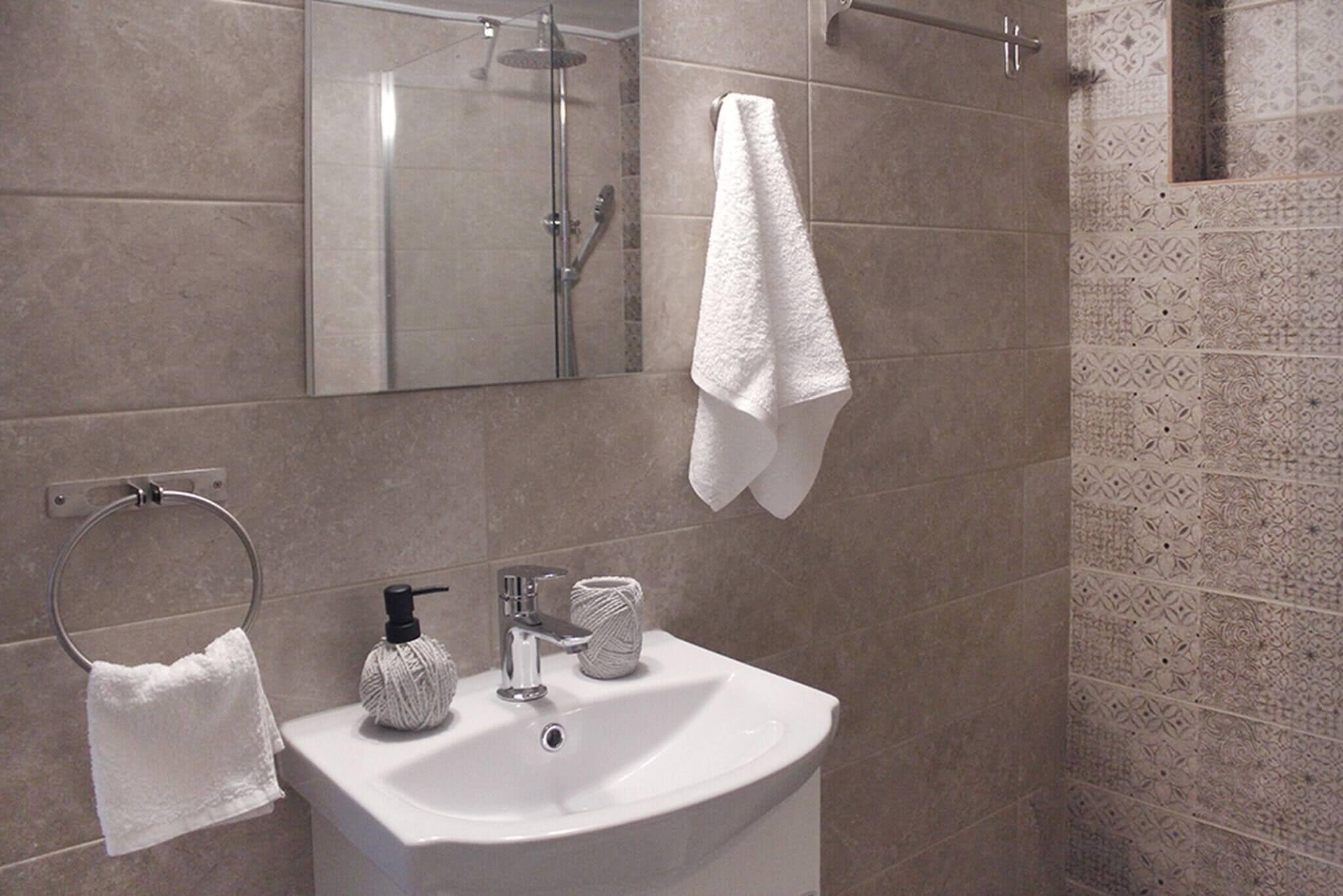 House, 2 Bedrooms, Accessible, Patio | Bathroom