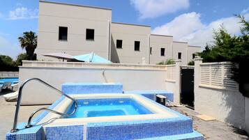 Piscine extérieure, piscine chauffée