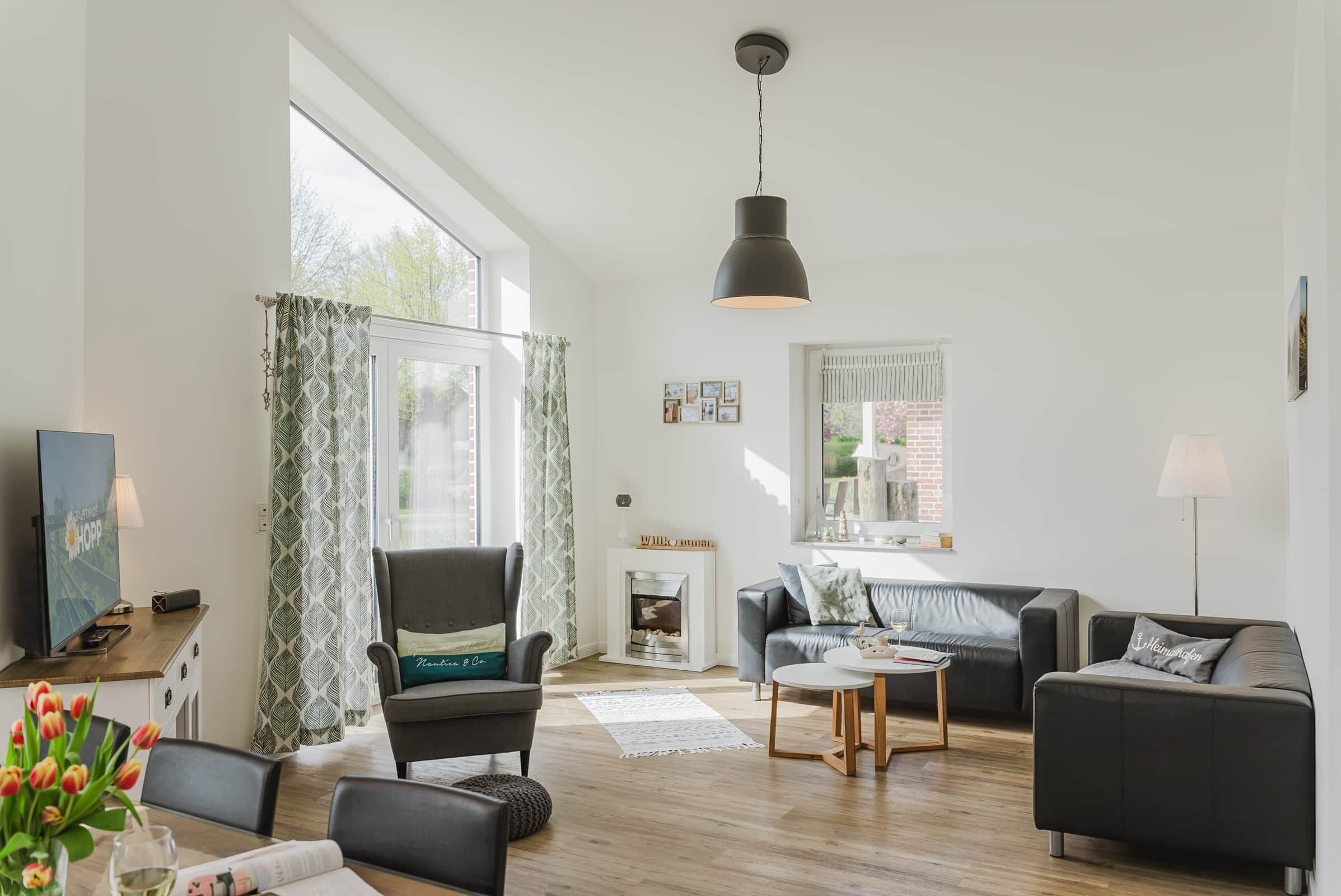 Fernseher, Tischtennisplatte