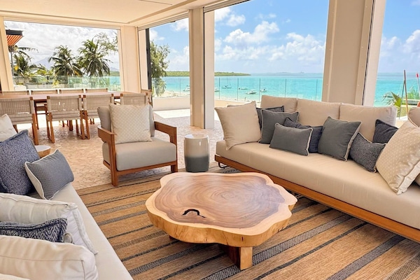 Penthouse Mewah | Area keluarga | Smart TV 52-cm dengan saluran TV satelit