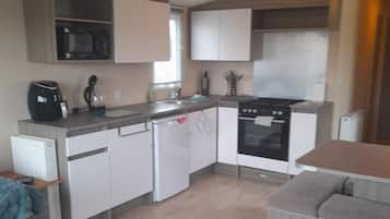 Kabin | Dapur pribadi | Lemari es, microwave, oven, dan kompor