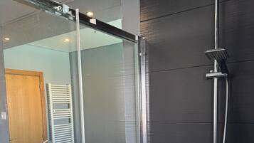 Villa, 3 Bedrooms, Smoking, Private Pool | Bathroom