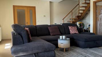 Villa, 3 Bedrooms, Smoking, Private Pool | Living room