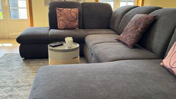 Villa, 3 Bedrooms, Smoking, Private Pool | Living room
