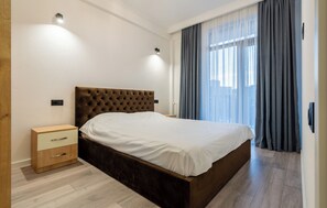 1 bedroom, desk, iron/ironing board, free WiFi