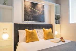 Studio, 1 Double Bed, Balcony (1 Bedroom) | 2 sovrum, barnsängar, gratis wi-fi och sängkläder