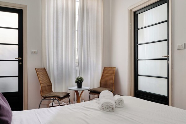 Standard Apartment | 1 bedroom, iron/ironing board, free WiFi