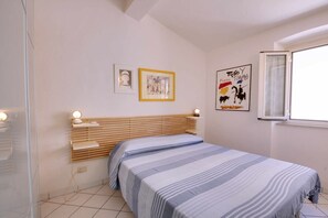 1 bedroom, iron/ironing board, bed sheets