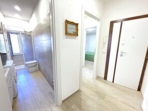 2 slaapkamers, een strijkplank/strijkijzer, wifi, beddengoed