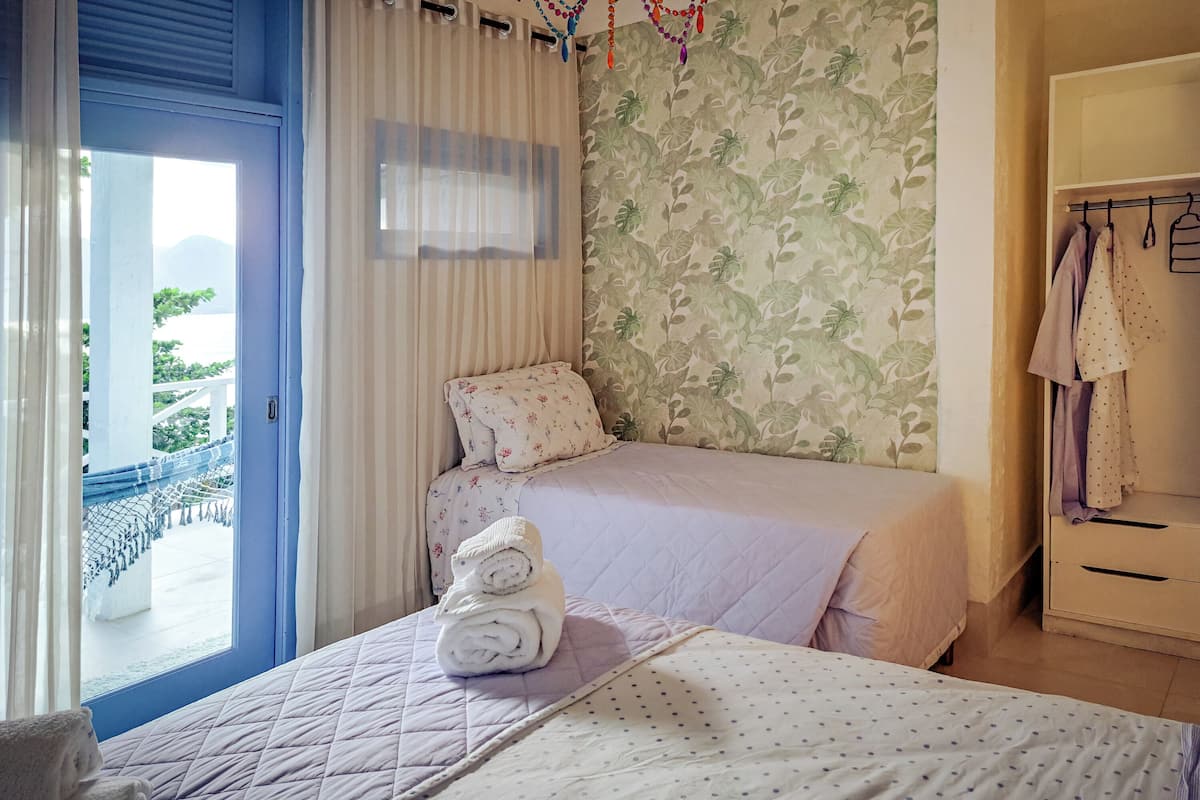 Premium kamer, uitzicht op zee | Kamervoorziening