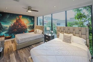 5 bedrooms, iron/ironing board, travel cot, WiFi - Luxurious 5-bedroom townhome in Las Olas walk to restaurants bars 5 min to Beach (Fort Lauderdale)