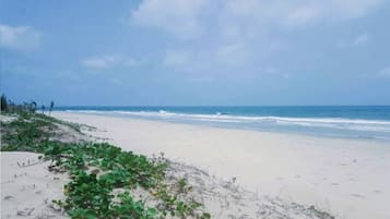 Am Strand, Liegestühle, Strandtücher