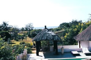 Property grounds - Waterfront chambre d'hôtes,2 pers, swimming pool, direct private access to beach and ocean (Région de Ziguinchor)