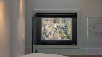 2 Schlafzimmer, Schreibtisch, Bügeleisen/Bügelbrett, Reisekinderbett