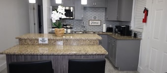 3-bedroom house in terrific Pompano Beach with WiFi, AC, 15 mins near beach.