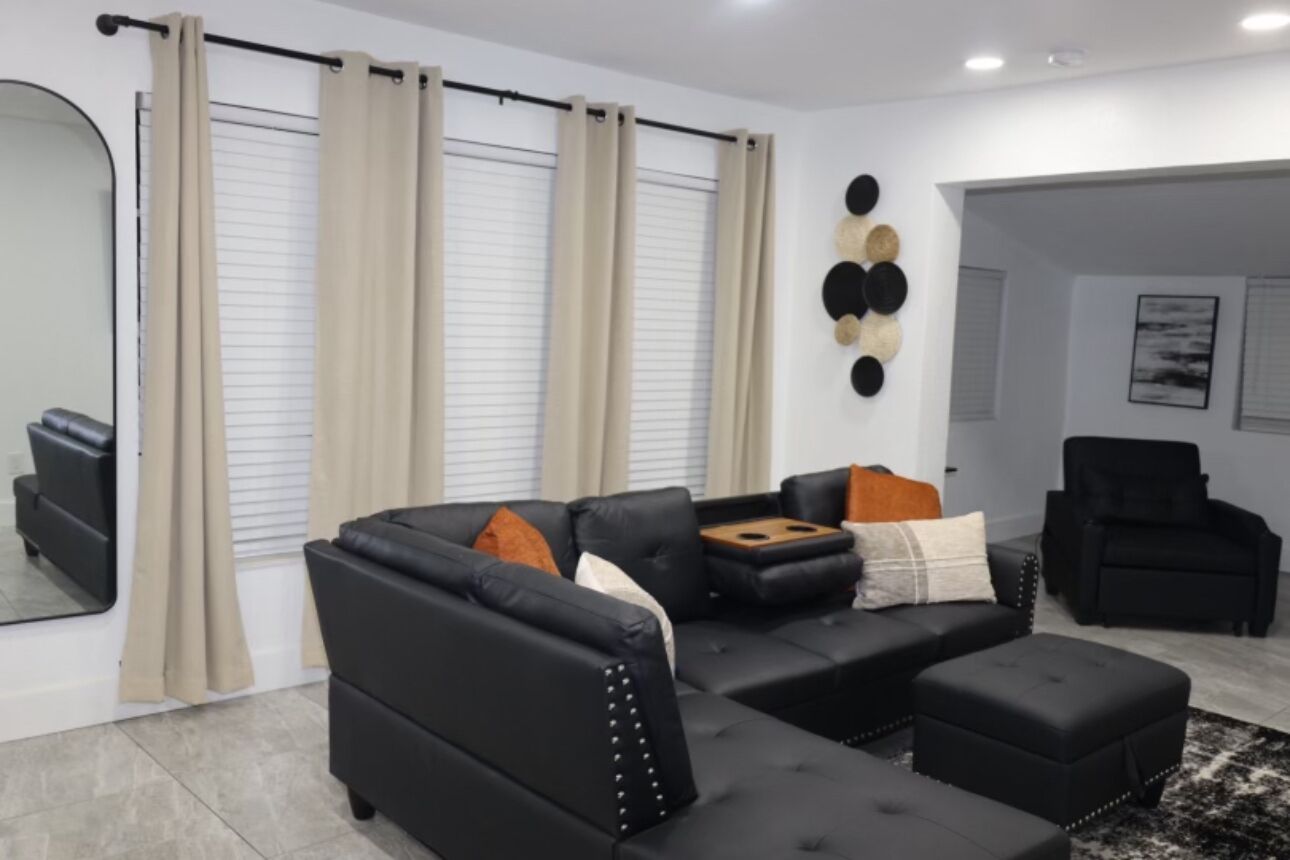 3-bedroom House In Terrific Pompano Beach With Wifi, Ac, 15 Mins Near Beach. - Pompano Beach, FL