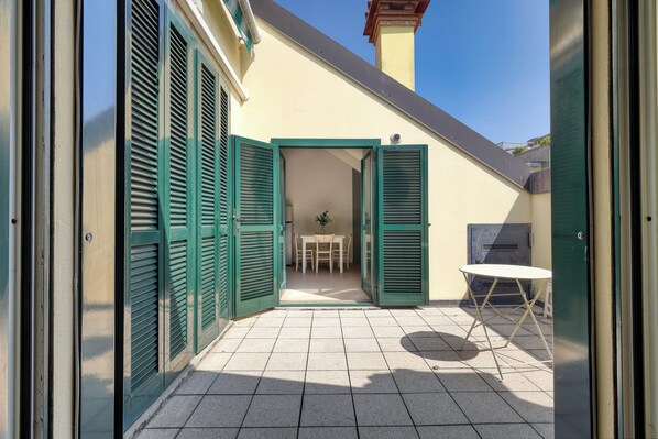 Departamento estándar, balcón | Balcón