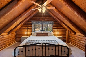 3 soveværelser, skrivebord, strygejern/strygebræt, weekendseng