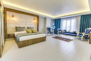 Deluxe Room | 1 bedroom, laptop workspace, free WiFi