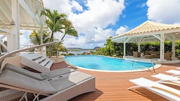 Alberca al aire libre