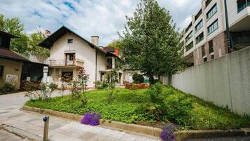 Basic House, Garden View | Terrace/patio