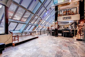 Condo, Multiple Beds (Mt Green 3-D10) | Dining