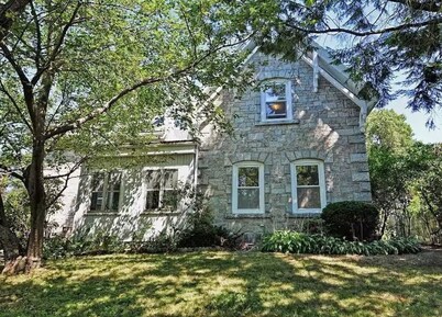 Beautiful 1 Bedroom, 1 Bathroom in Medford with WiFi and AC