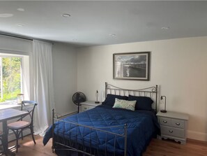 1 bedroom, WiFi, bed sheets - Beautiful 1 Bedroom, 1 Bathroom in Medford with WiFi and AC (Medford)