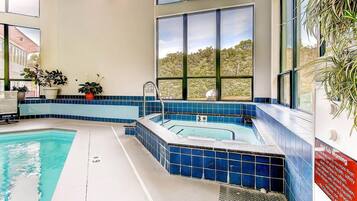 Kondominium, 2 Tempat Tidur Queen (Sunrise Northstar B1 - Bear View) | Kolam renang | Kolam renang indoor