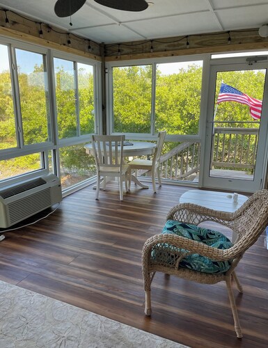 Crash Pad in Carova Beach, NC is the perfect place for your next beach vacation.