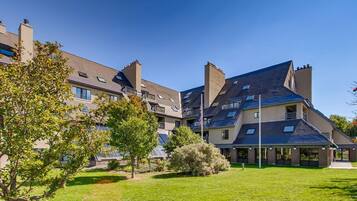 Condo, 1 Queen Bed (Mt Green 2-F04) | Exterior